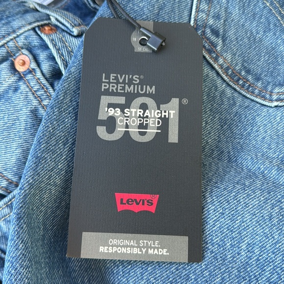 Levi’s 501® ‘93 Straight Crop Jeans On My Radio - Blue - Picture 7 of 16